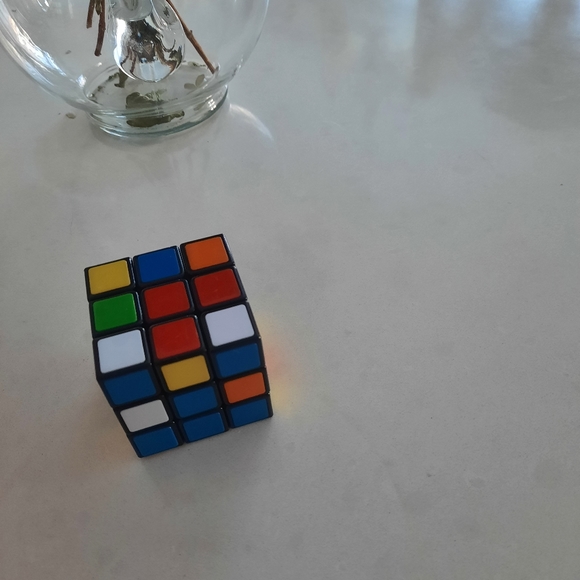 Rubiks cube - Picture 2 of 4